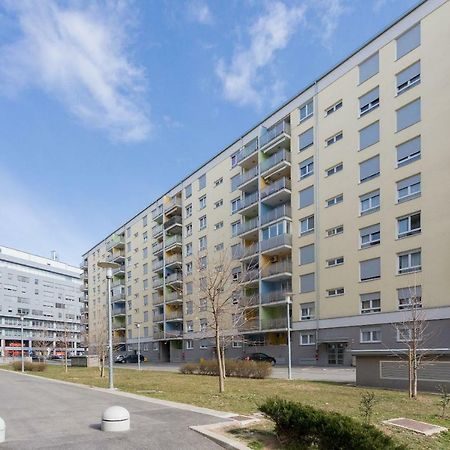Cute And Sunny Studio In Zagreb With Balcony & Free Parking Exteriér fotografie