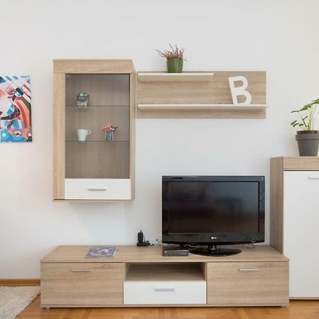 Cute And Sunny Studio In Zagreb With Balcony & Free Parking Exteriér fotografie